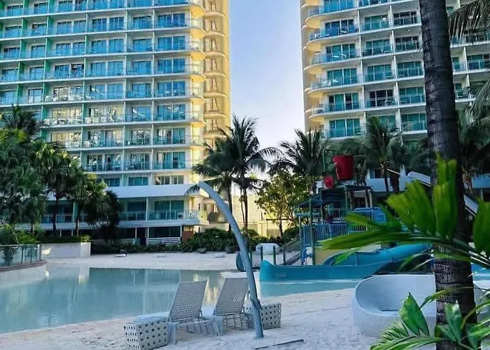 Rio East Tower - Azure Urban *